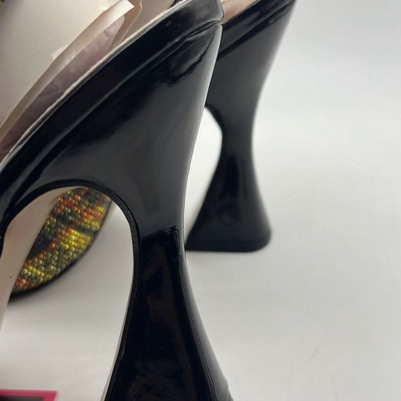 Betsey Johnson DARLING YELLOW PLAID Flared Rhinestone Heel Pump Womens 6 - Picture 10 of 11